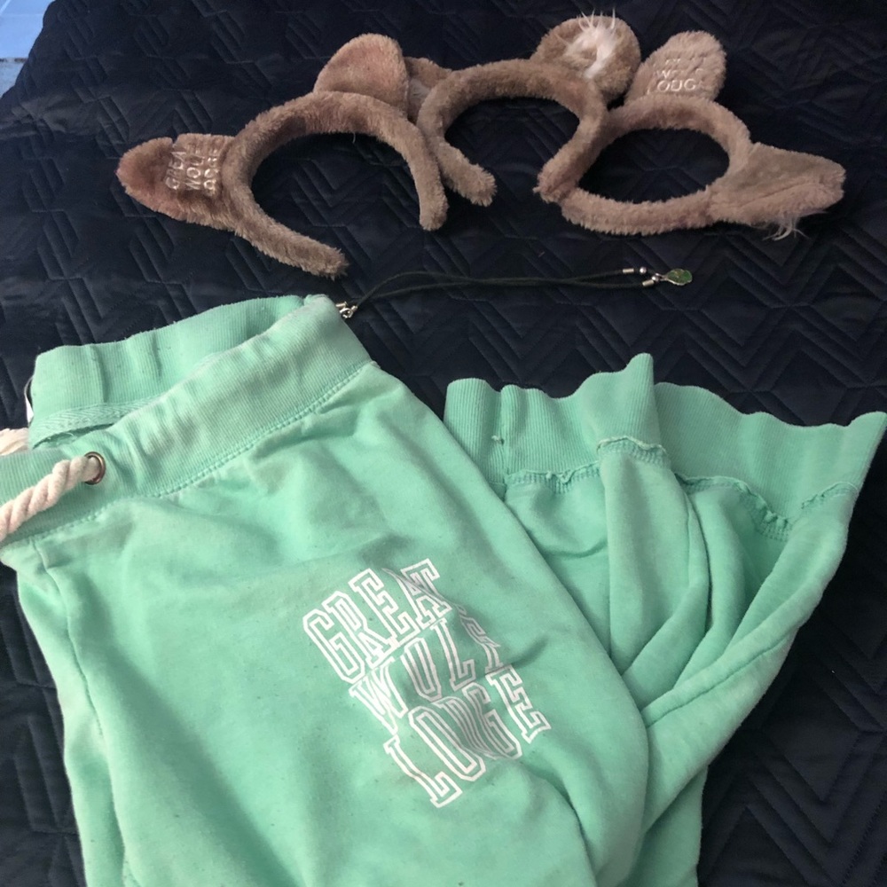 Great Wolf Lodge merch pack